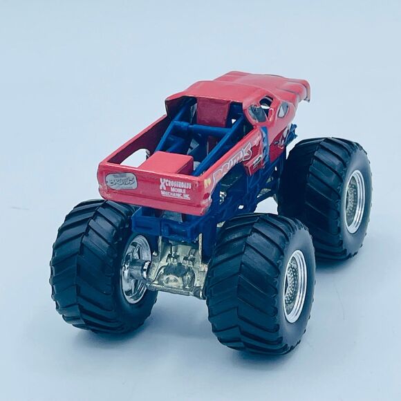 Hot Wheels Monster Jam Truck 1:64 Die Cast Vehicle "Brutus" Graphic - Picture 3 of 6